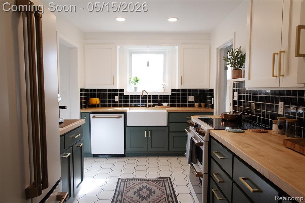 505 Catalpa Drive, Royal Oak, MI 48067 — Photo 2