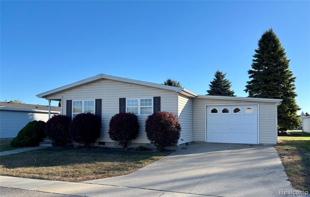 4333 24th Ave Lot 187, Fort Gratiot, MI 48059 — front exterior