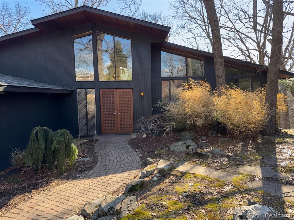 4442 Rolling Pine Drive, West Bloomfield, MI 48323 — Photo 11