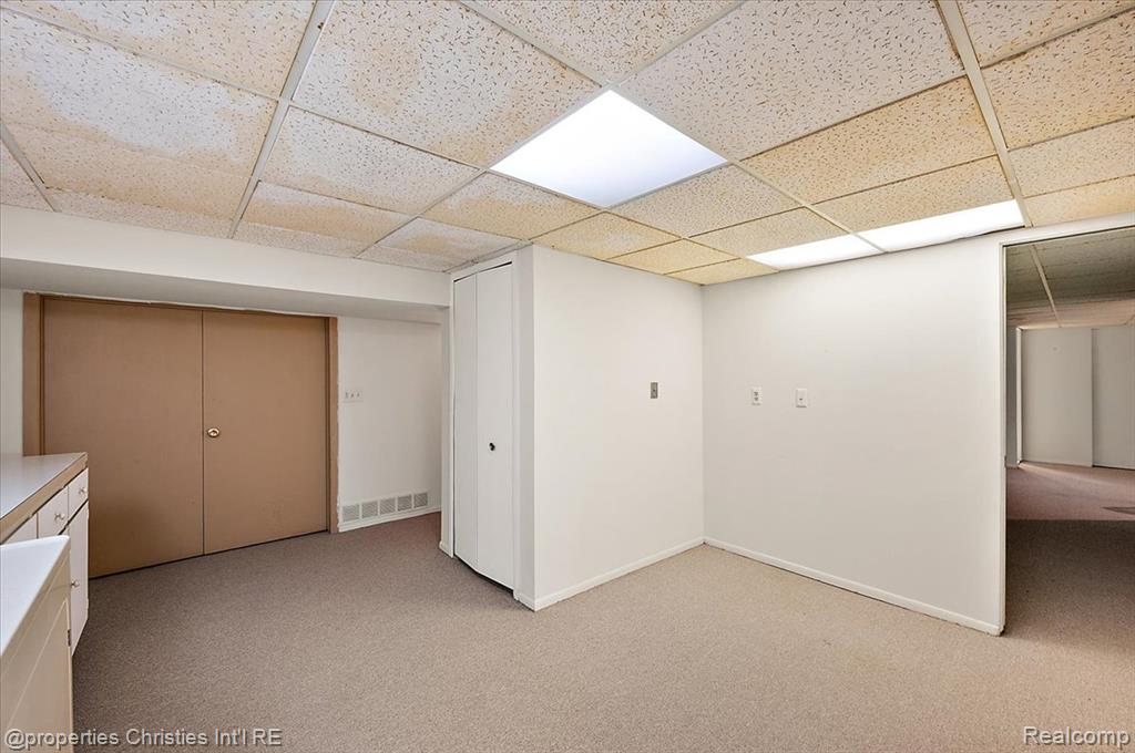971 Stratford Lane, 22, Bloomfield Hills, MI 48304 — Photo 51