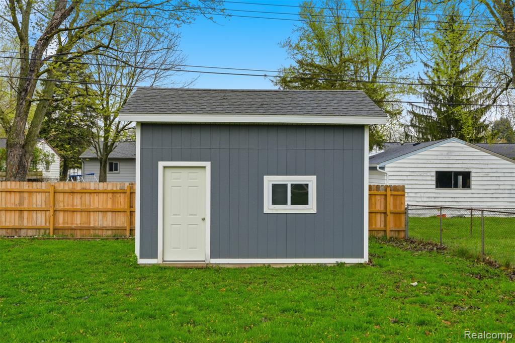 2937 E Walton Blvd, Auburn Hills, MI 48326 — Photo 20