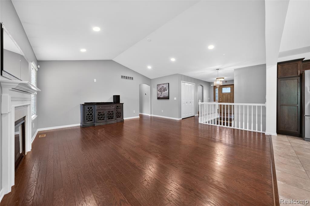30278 Bradmore Road, Warren, MI 48092 — Photo 11