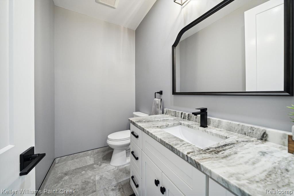7804 Yorkshire Drive, Almont, MI 48003 — Photo 34