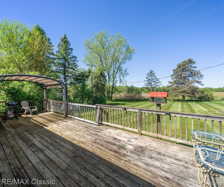 11589 OWOSSO Road, Fowlerville, MI 48836 — Photo 39