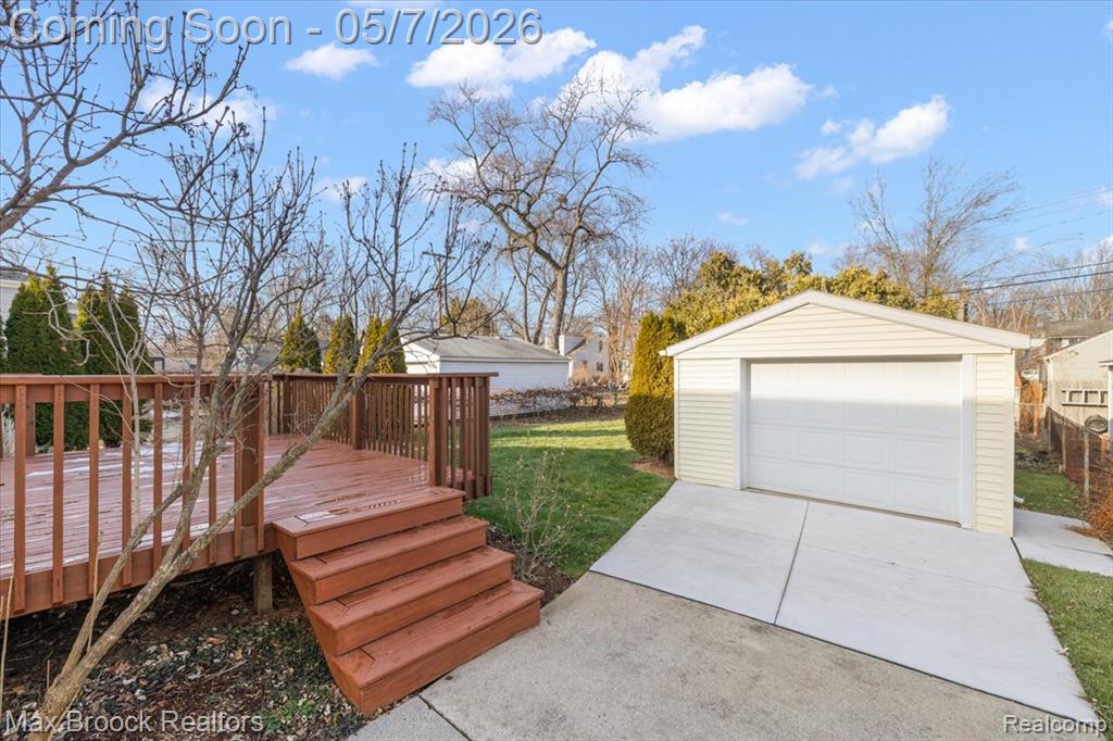 912 Woodsboro Drive, Royal Oak, MI 48067 — Photo 23