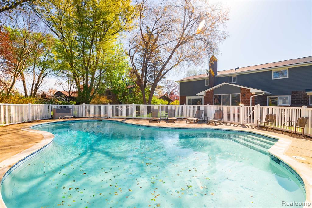 5634 POWDER HORN Drive, West Bloomfield, MI — Photo 36