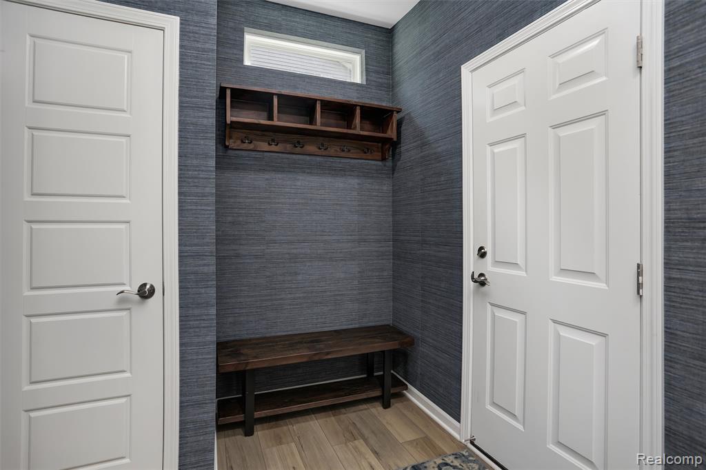 6003 Winsford Lane, Clarkston, MI — Photo 24