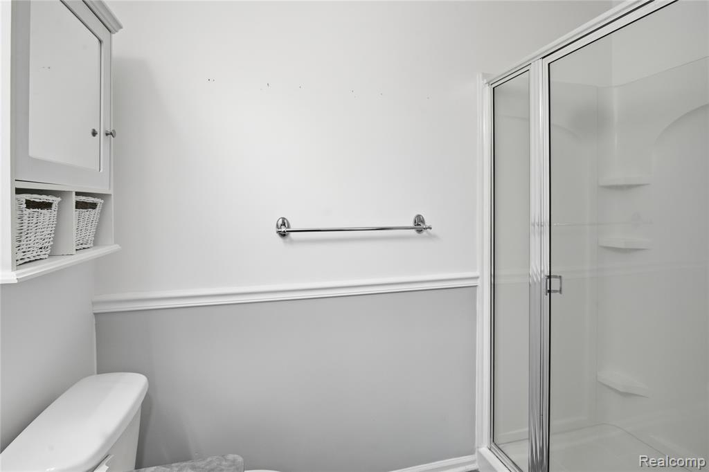 526 Red Oak Court, Walled Lake, MI 48390 — Photo 28