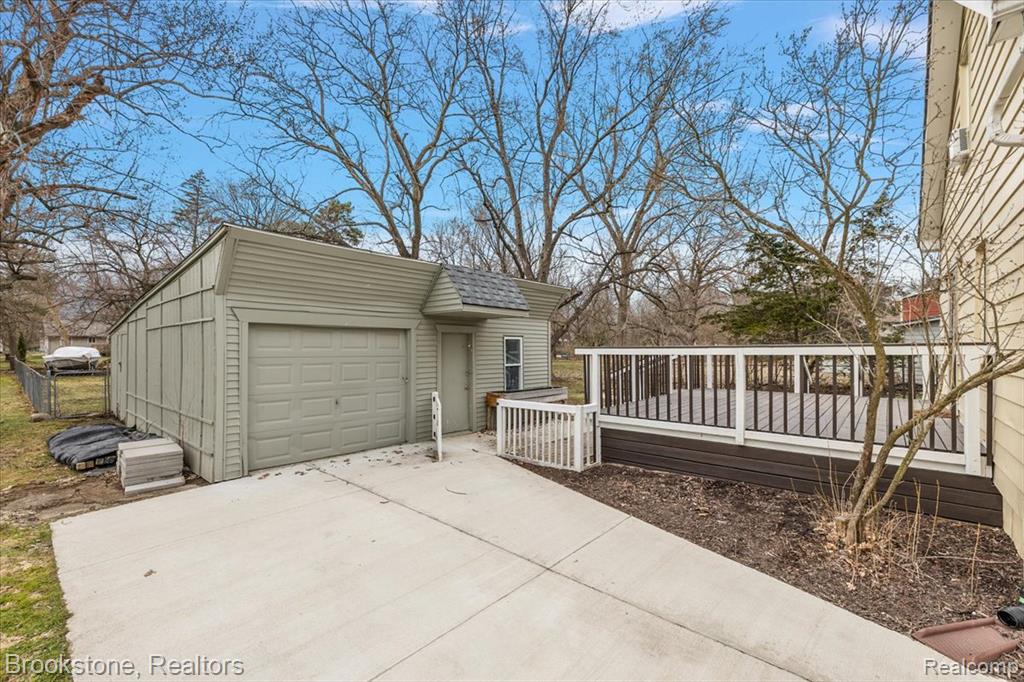 2281 Dexter Road, Auburn Hills, MI 48326 — Photo 30