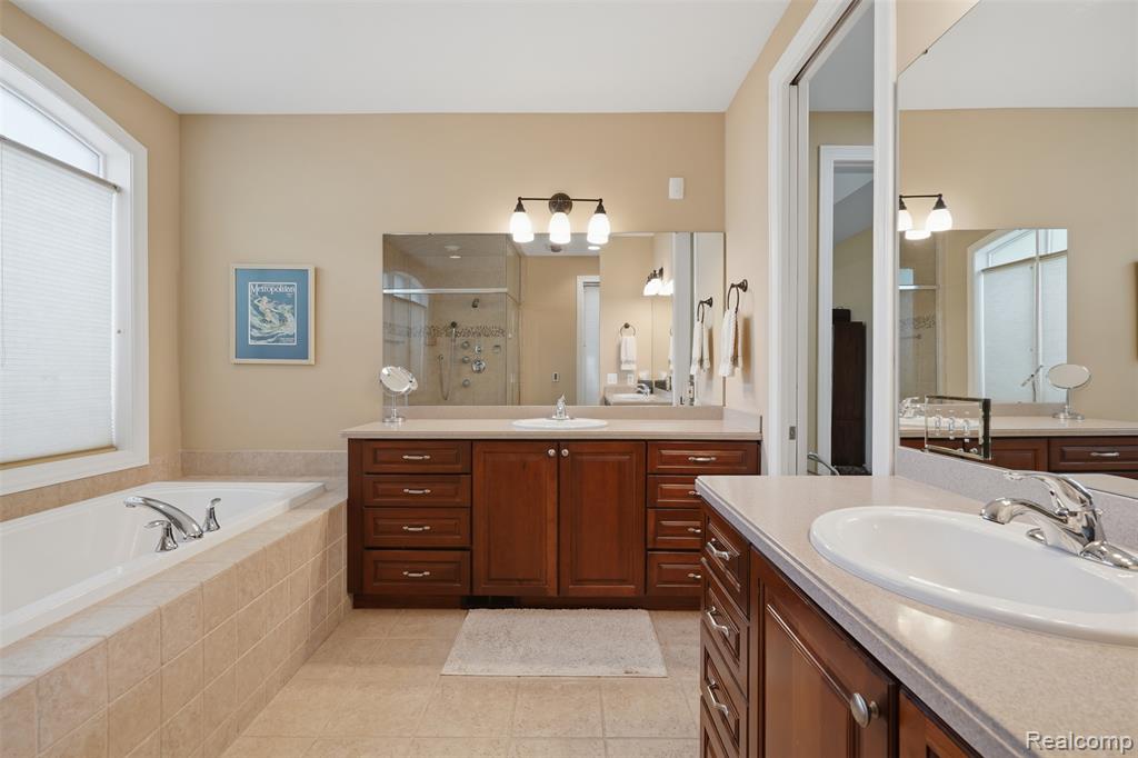 5110 Kitson Lane, West Bloomfield, MI 48324 — Photo 27