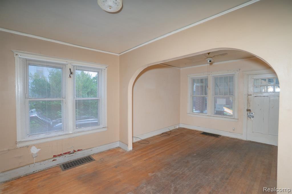 5672 Saint Clair Street, Detroit, MI 48213 — Photo 7