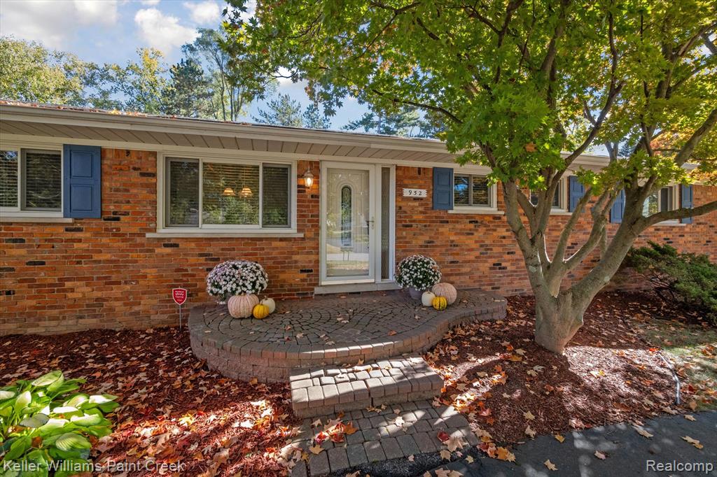 952 Dursley Road, Bloomfield Hills, MI 48304 — Photo 6