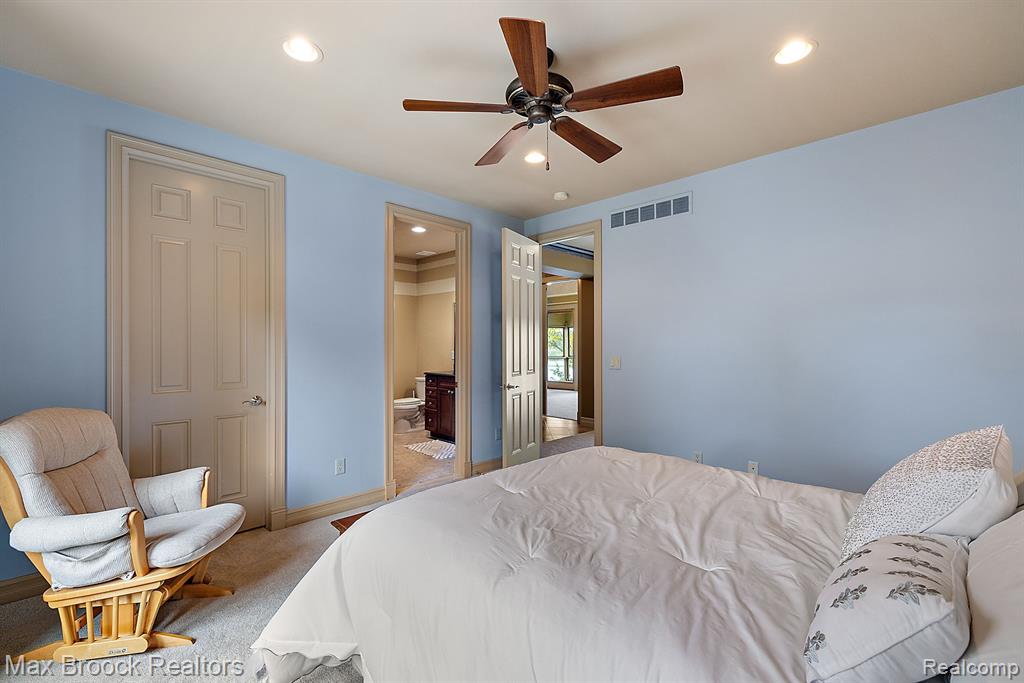 6340 Lakeshore Street, West Bloomfield, MI 48323 — Photo 29