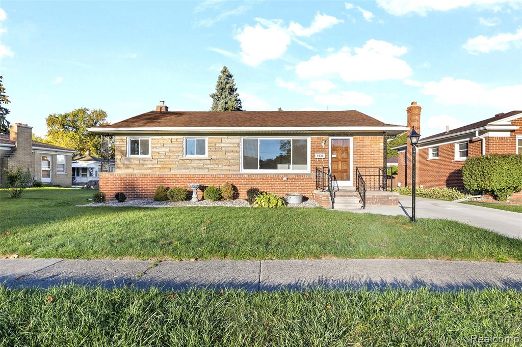 9334 N Joseph Avenue, Allen Park, MI 48101 — Photo 2