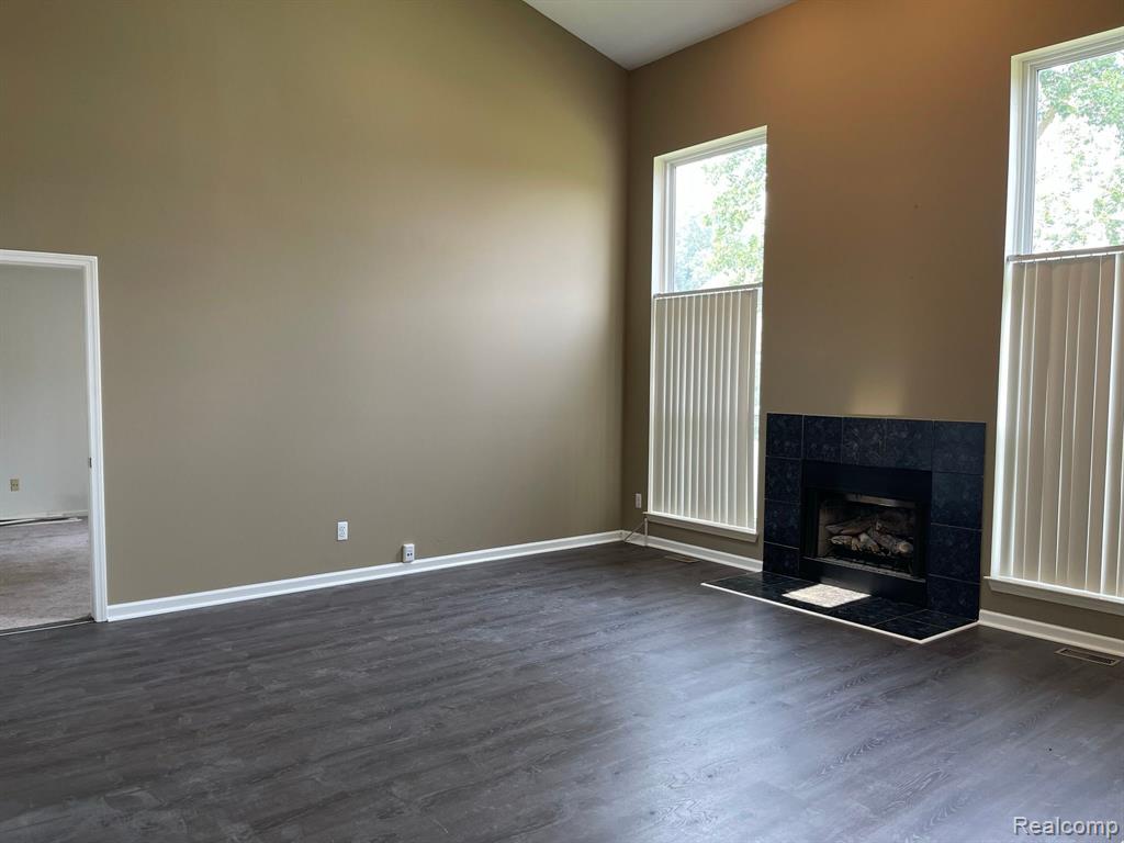 47000 HARBOUR POINTE, Van Buren, MI 48111 — Photo 12