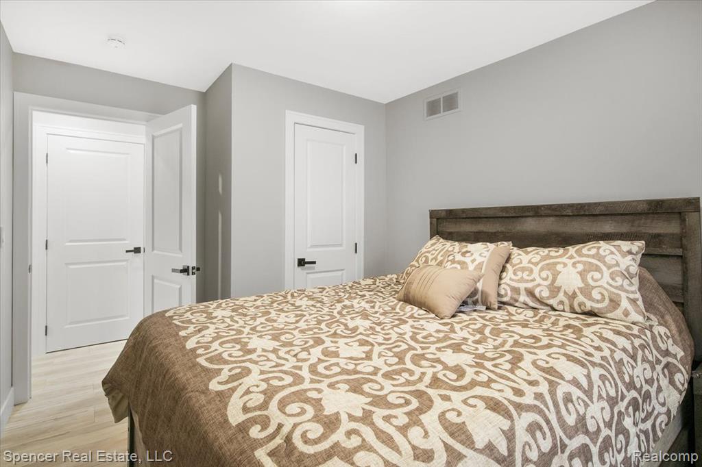 7669 S Eston Road, Clarkston, MI 48348 — Photo 35