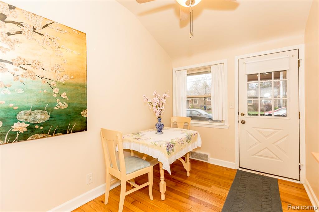2829 Pittsfield Boulevard, Ann Arbor, MI 48104 — Photo 2