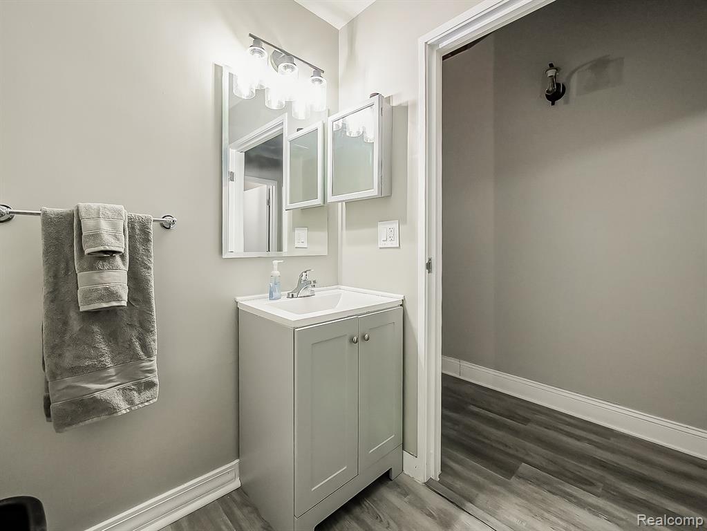 6533 East Jefferson, 238, Detroit, MI 48207 — Photo 12