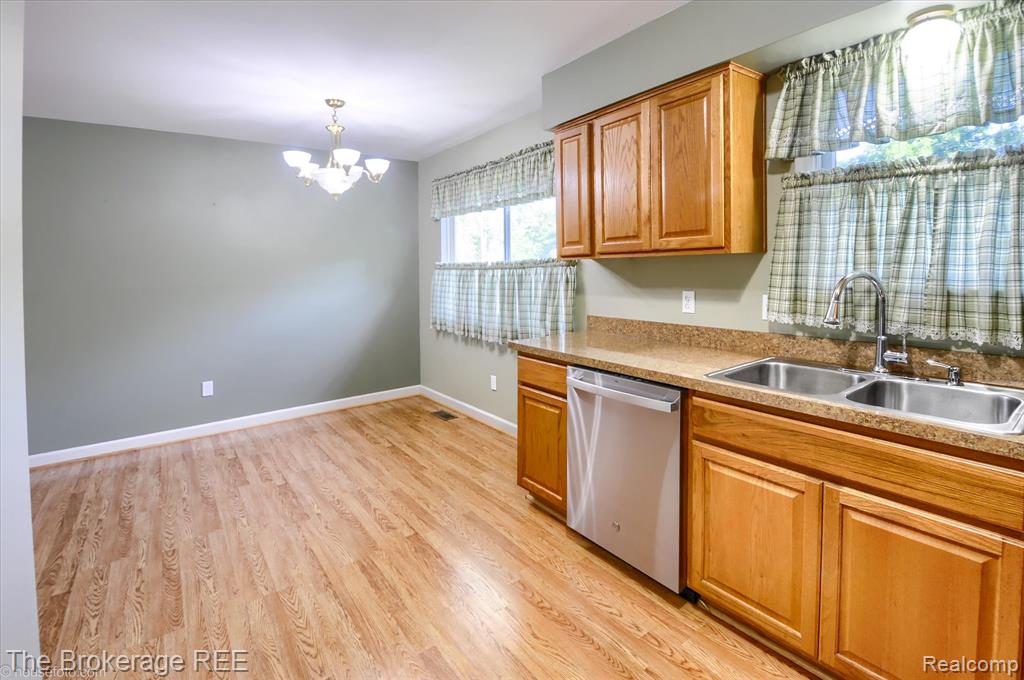 7204 Popplewood Drive, Davison, MI 48423 — Photo 25