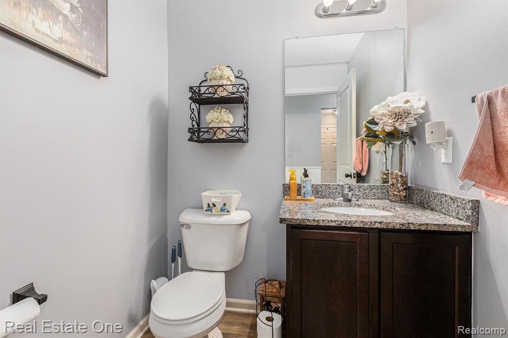 42802 N CUMBERLAND Drive, Van Buren, MI 48111 — Photo 18