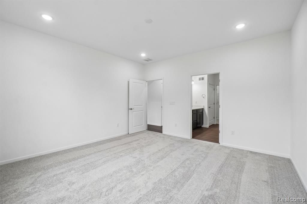 50720 Bellaire Drive, Macomb, MI 48044 — Photo 11