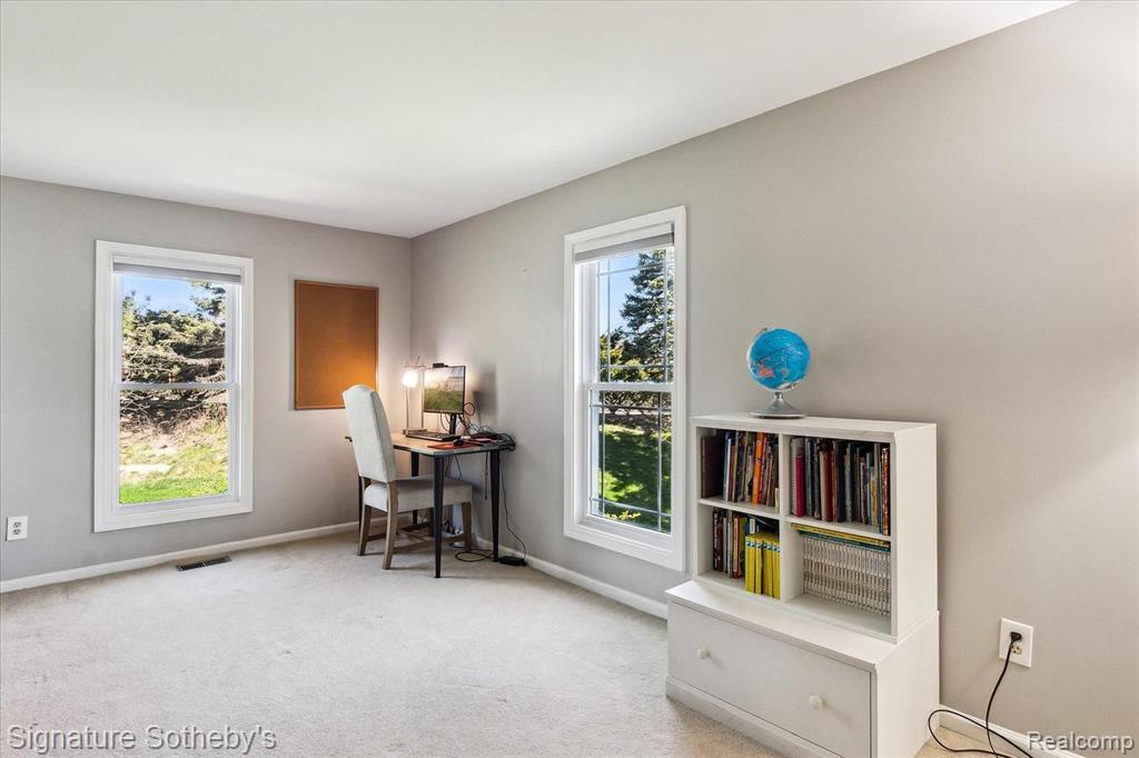 5896 HUNTERS GATE Drive, Troy, MI 48098 — Photo 19