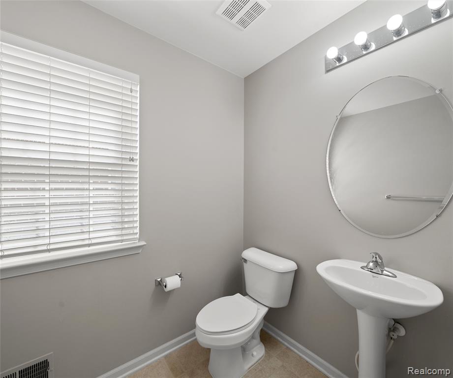 4090 Brighton Lane, 91, Canton, MI 48188 — Photo 12