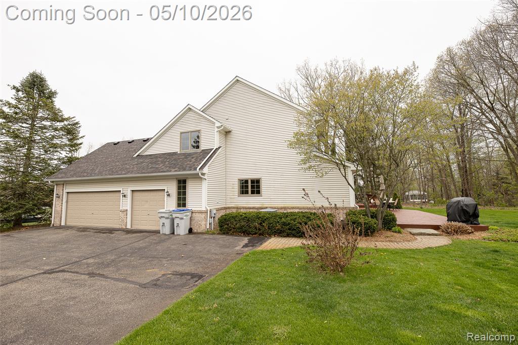 30425 Ridge Court, New Hudson, MI 48165 — Photo 8
