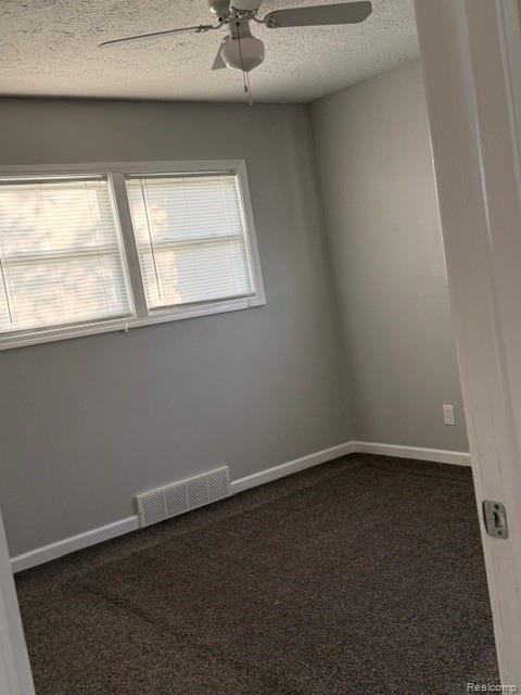 6836 Deering Street, Garden City, MI — Photo 12