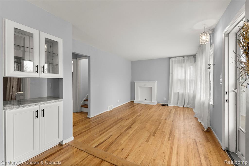 4615 MANDALAY Avenue, Royal Oak, MI 48073 — Photo 11