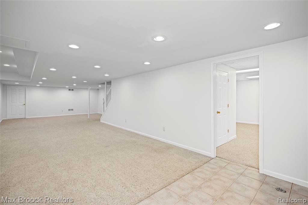 6901 Reed Court, West Bloomfield, MI — Photo 57