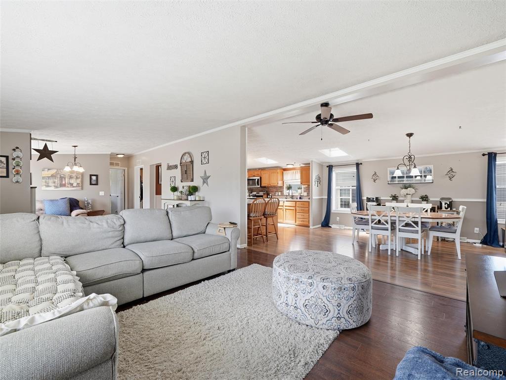 9695 Bloomsbury Circle, Northville, MI 48167 — Photo 9