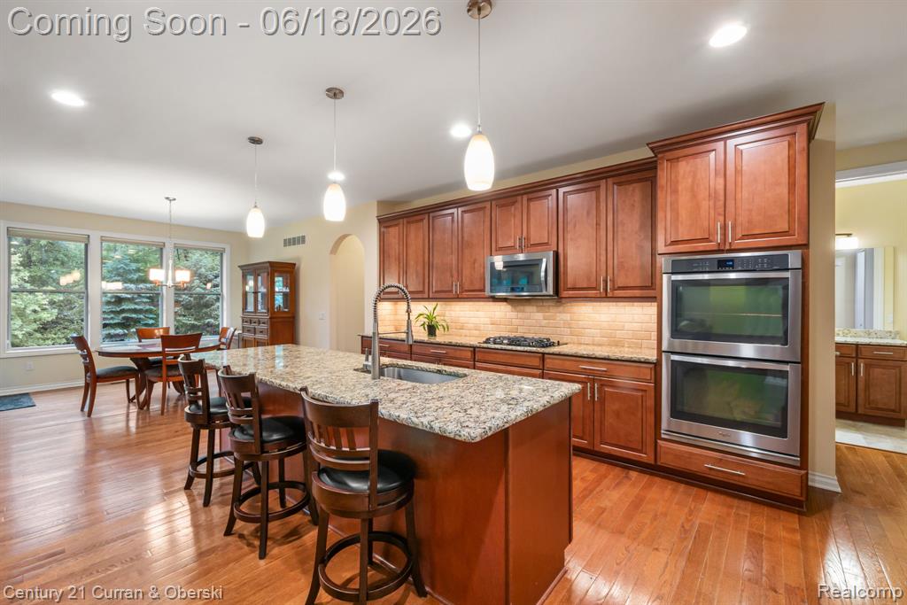 34225 Thornbrook Drive, Farmington, MI 48335 — Photo 14