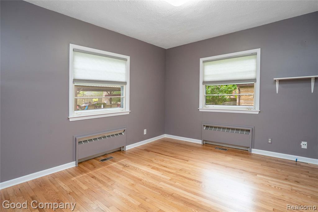 312 Dover Road, Waterford, MI 48328 — Photo 17