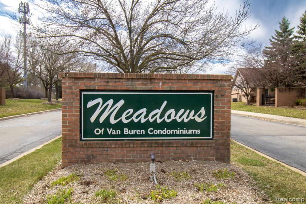 9602 Sawgrass Court, Unit #8, Belleville, MI 48111 — Photo 30