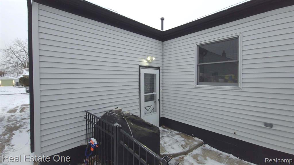 759 Chippewa Street, Mount Clemens, MI 48043 — Photo 36