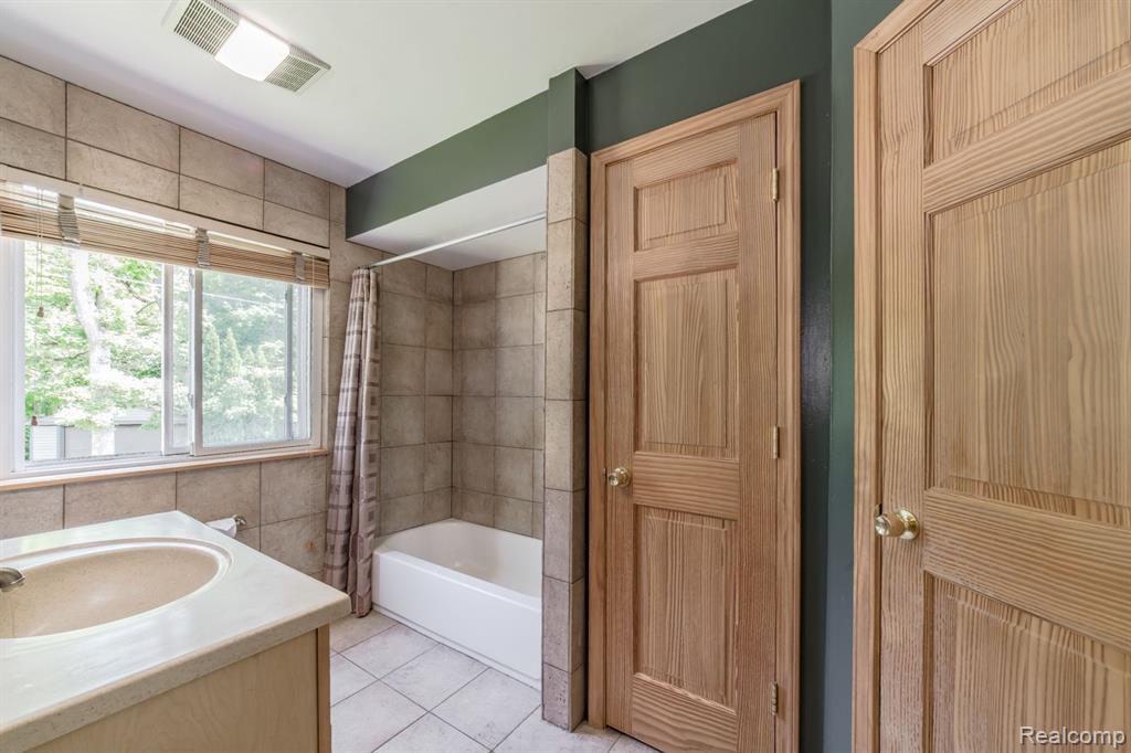 9089 SHERWOOD Drive, Davisburg, MI 48350 — Photo 26