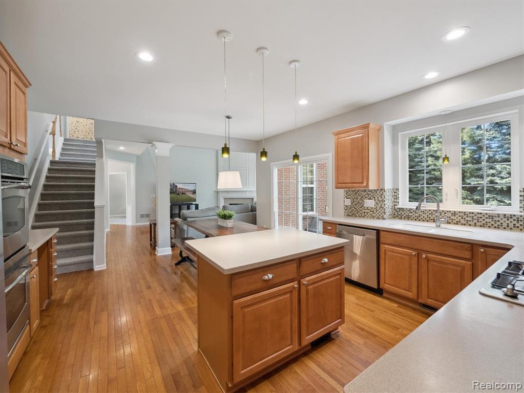 49018 Freestone Drive, Northville, MI 48168 — Photo 17