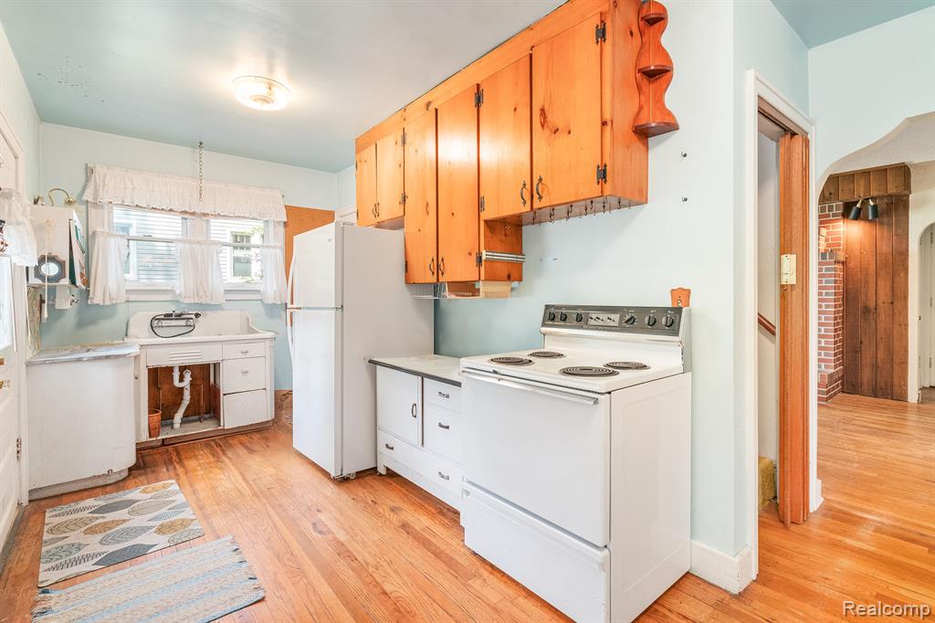 2327 FOSS Street, Ann Arbor, MI 48103 — Photo 5