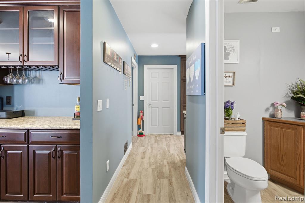 1275 Hendrie, Canton, MI 48187 — Photo 23