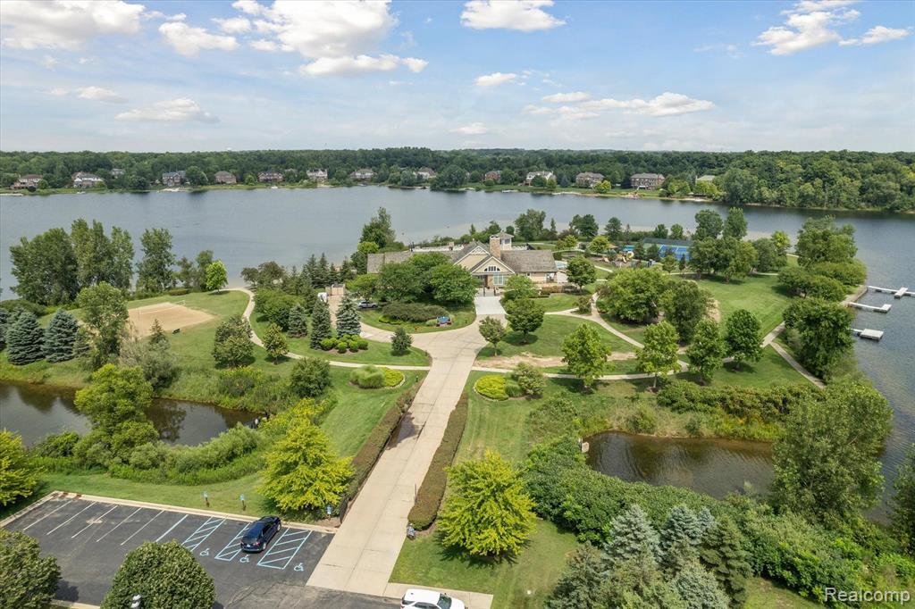50371 LANGLEY Drive, Novi, MI — Photo 47