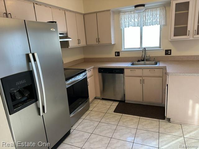 942 Hogarth Avenue, Waterford, MI 48328 — Photo 4