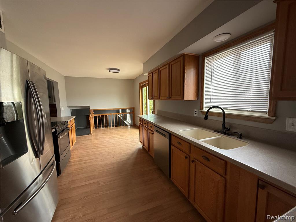 42768 Buckingham Drive, Sterling Heights, MI 48313 — Photo 5
