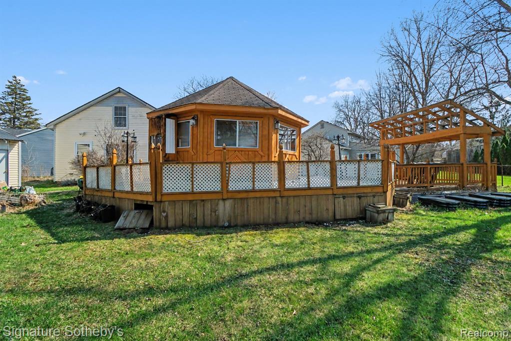 2067 Champagne Drive, Ann Arbor, MI 48108 — Photo 24