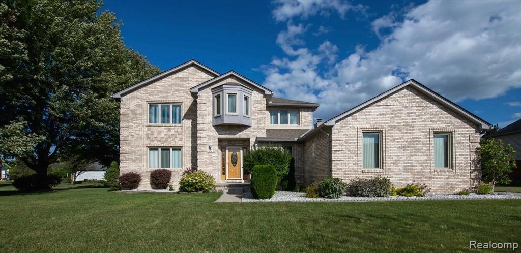 47630 Robins Nest Drive, Utica, MI 48315
