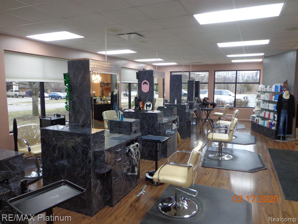 415 ROUNDS Drive, Fenton, MI 48430 — Photo 15