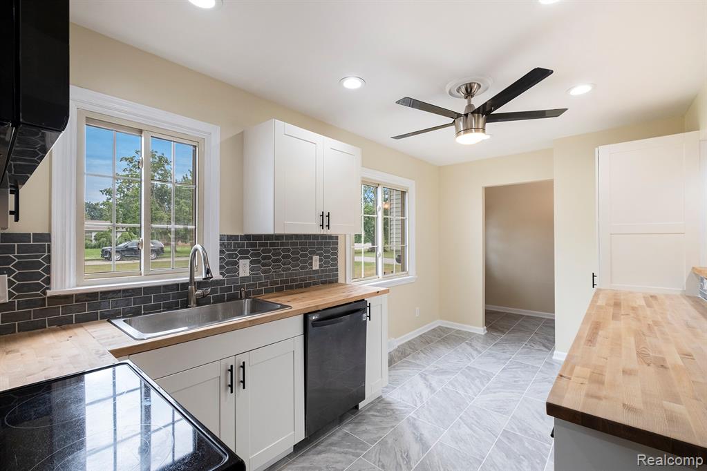 5397 Mapletree Drive, Flint, MI 48532 — Photo 6