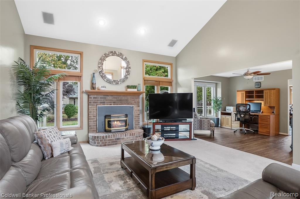 43246 Winterfield Drive, Sterling Heights, MI 48314 — Photo 10