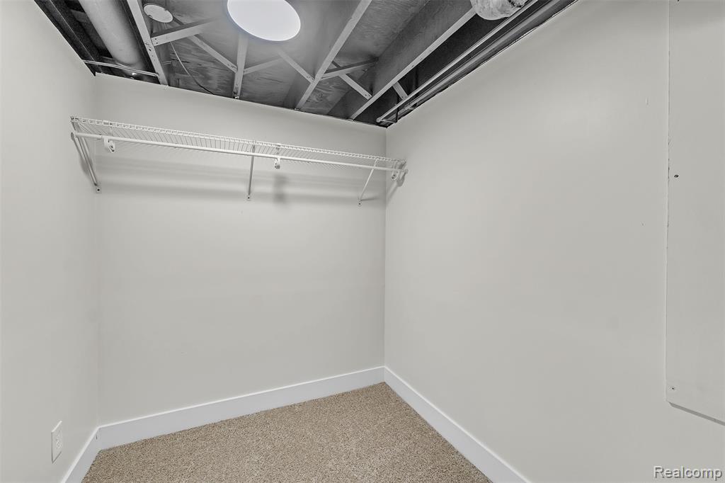 22653 Woolsey, Novi, MI — Photo 42