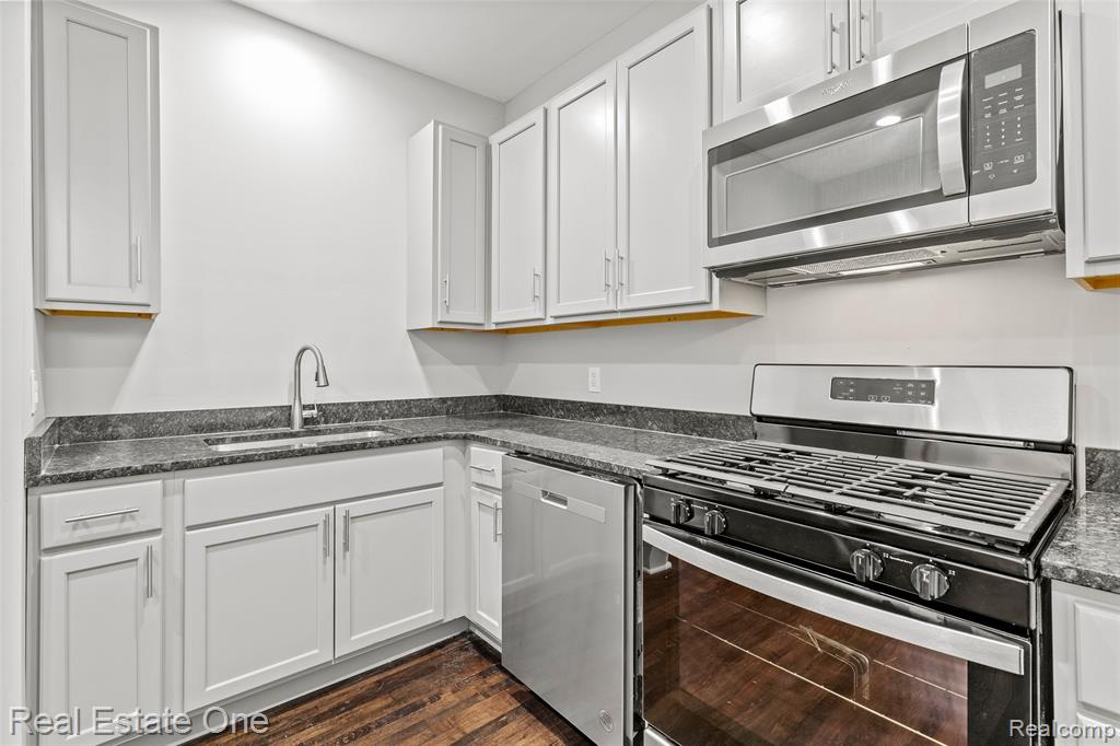 2282 Belvidere Street, Detroit, MI 48214 — Photo 30
